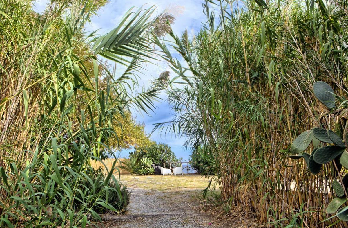 Rapanui Resort Santa Marina Salina Buitenkant foto